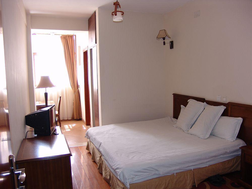 Taye Belay Hotel 贡德尔 外观 照片