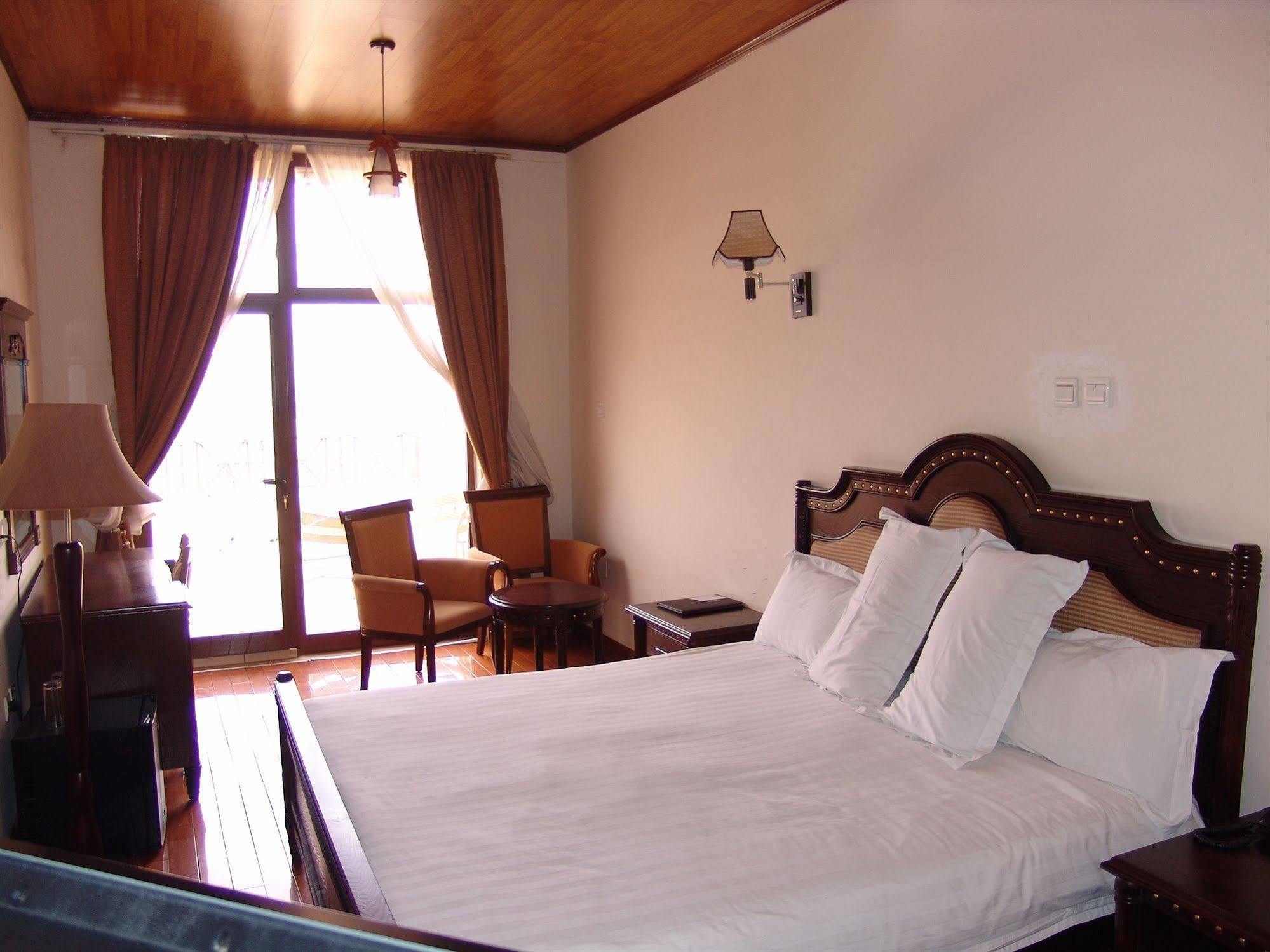 Taye Belay Hotel 贡德尔 外观 照片