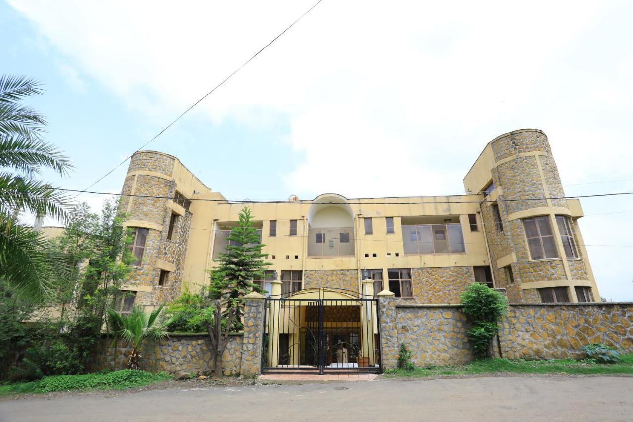 Taye Belay Hotel 贡德尔 外观 照片