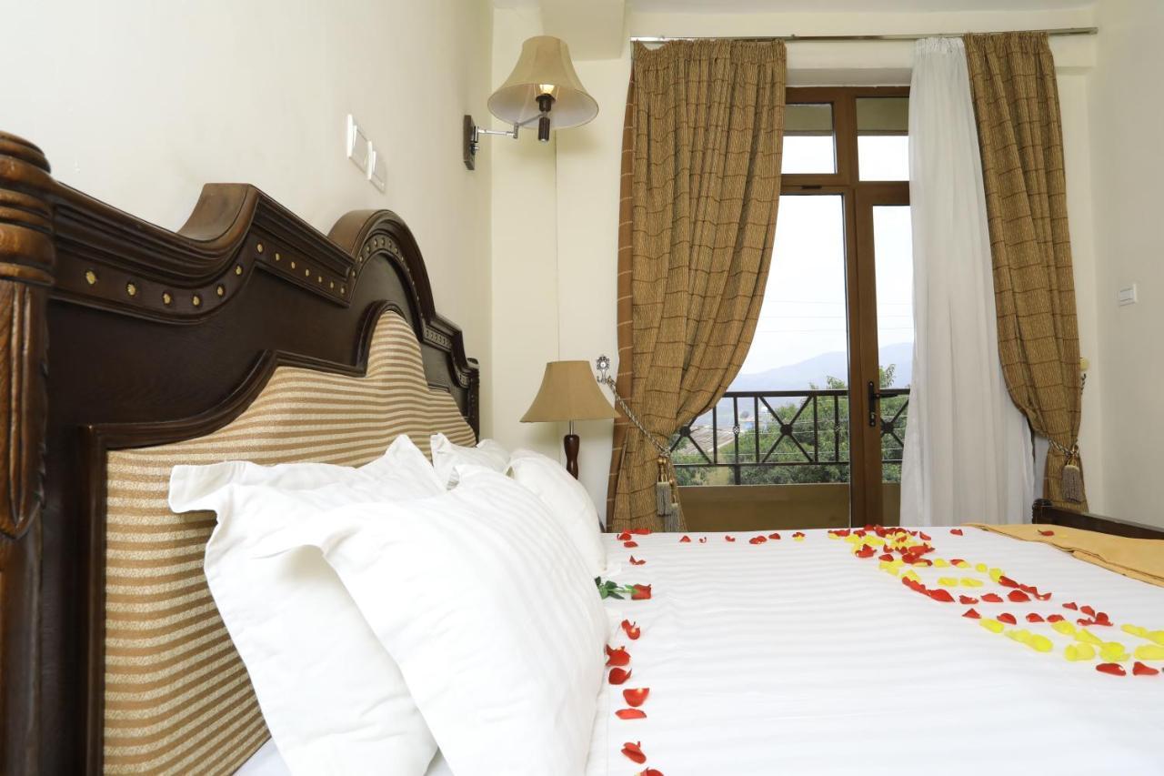 Taye Belay Hotel 贡德尔 外观 照片