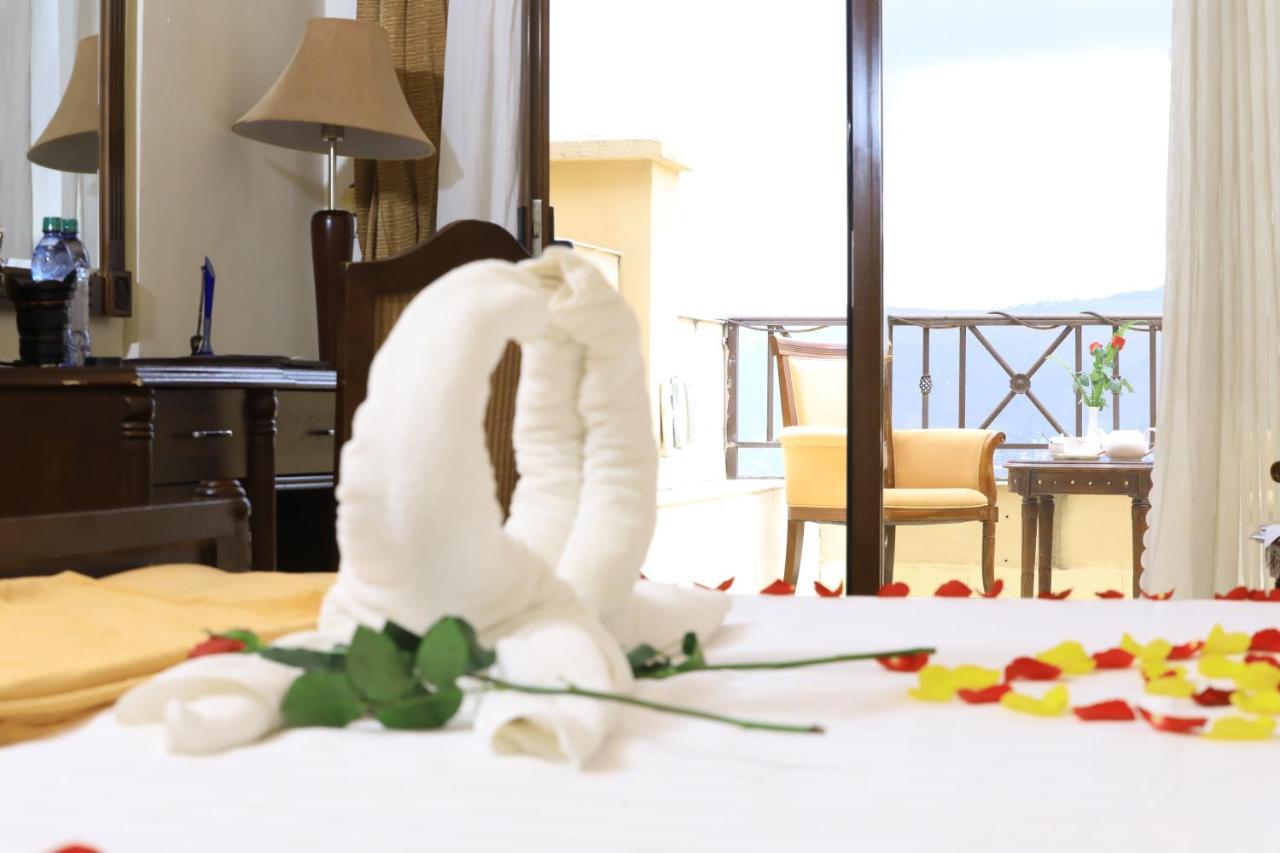 Taye Belay Hotel 贡德尔 外观 照片