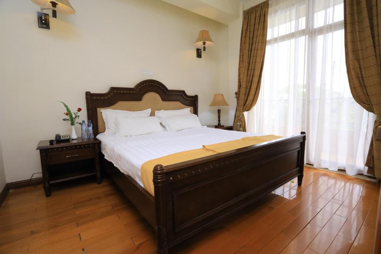 Taye Belay Hotel 贡德尔 外观 照片